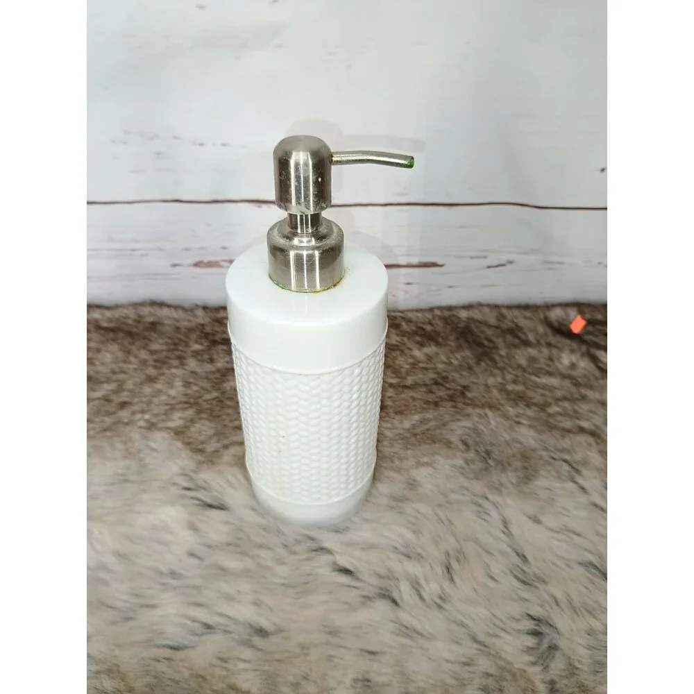 White Textured Ceramic‎ Soap Dispenser With Silver Pump